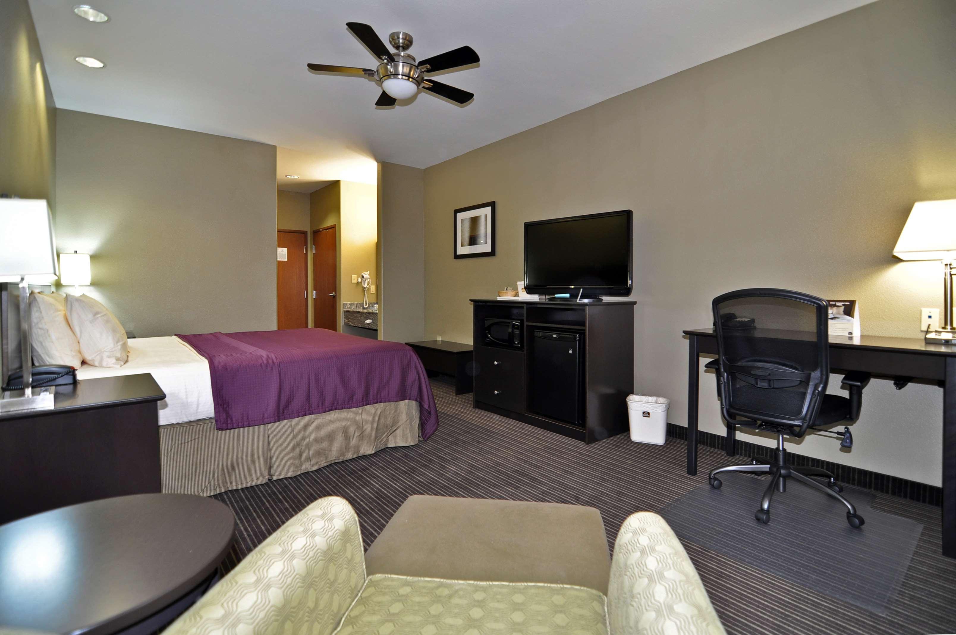 Best Western Giddings Inn & Suites Ruang foto