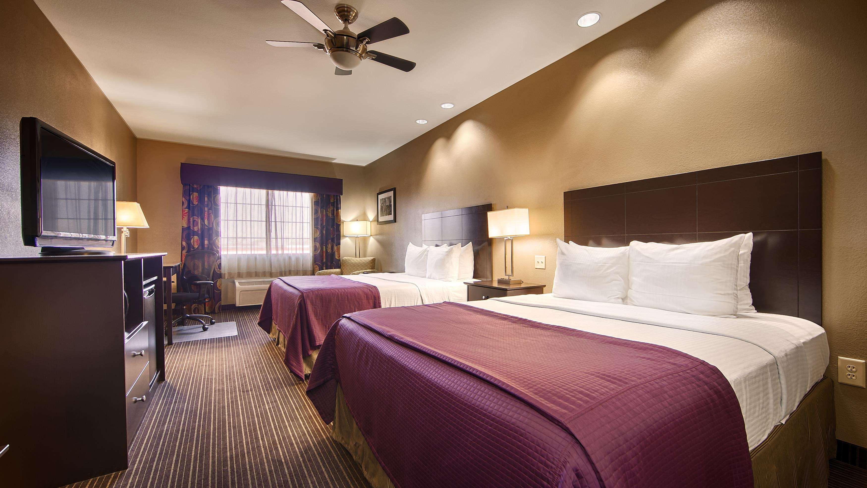 Best Western Giddings Inn & Suites Bagian luar foto