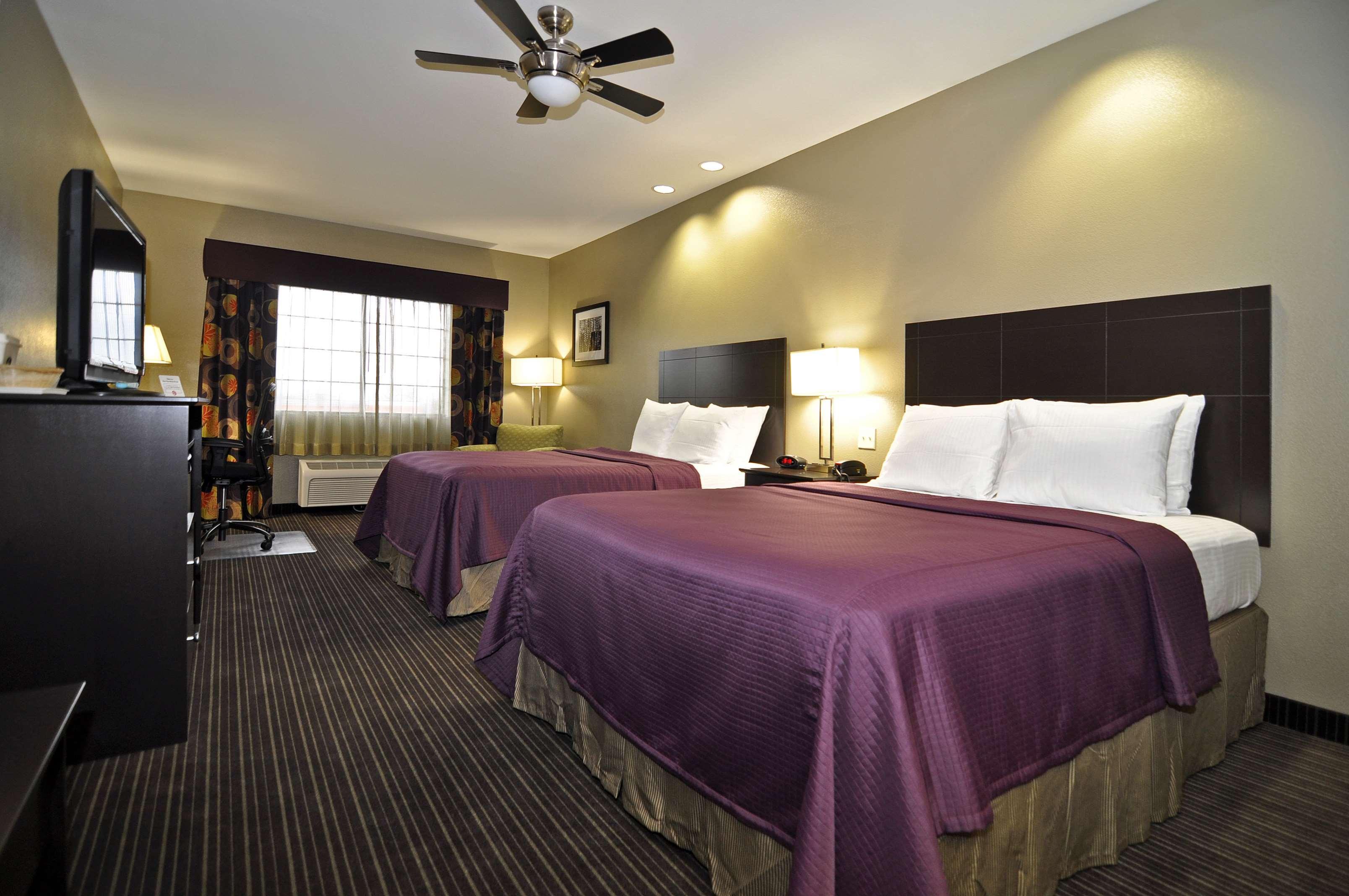 Best Western Giddings Inn & Suites Ruang foto
