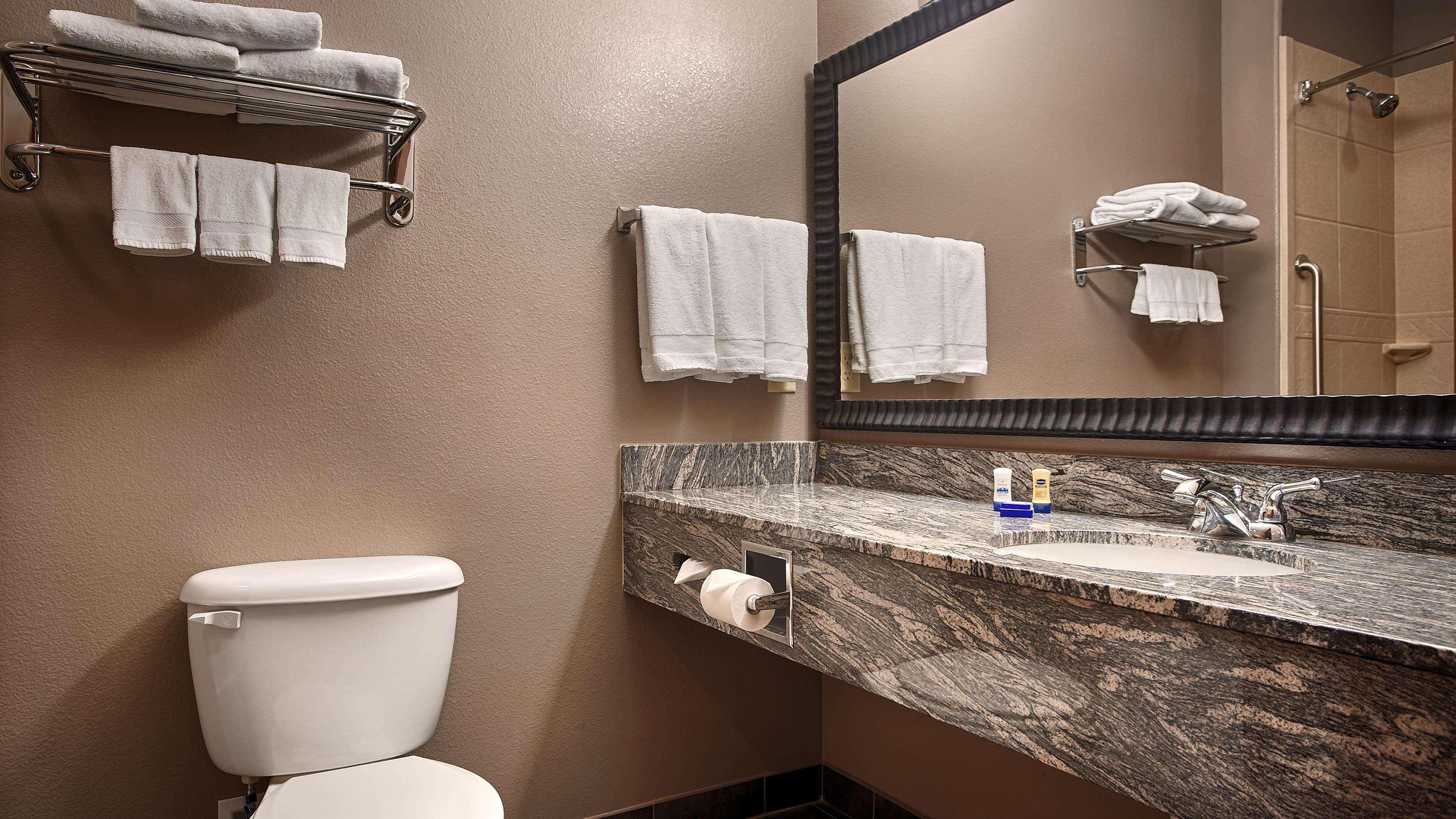 Best Western Giddings Inn & Suites Bagian luar foto