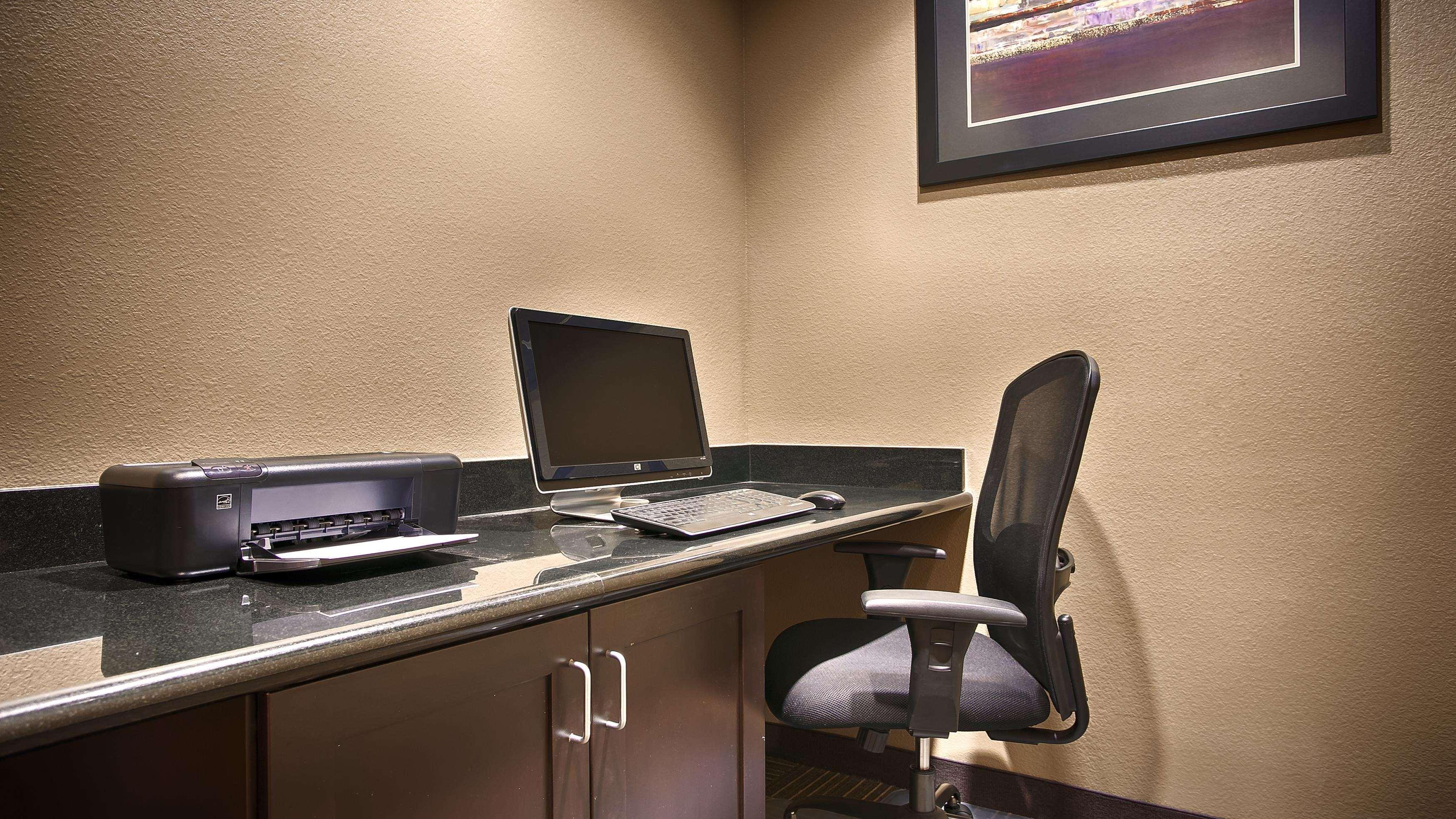 Best Western Giddings Inn & Suites Bagian luar foto