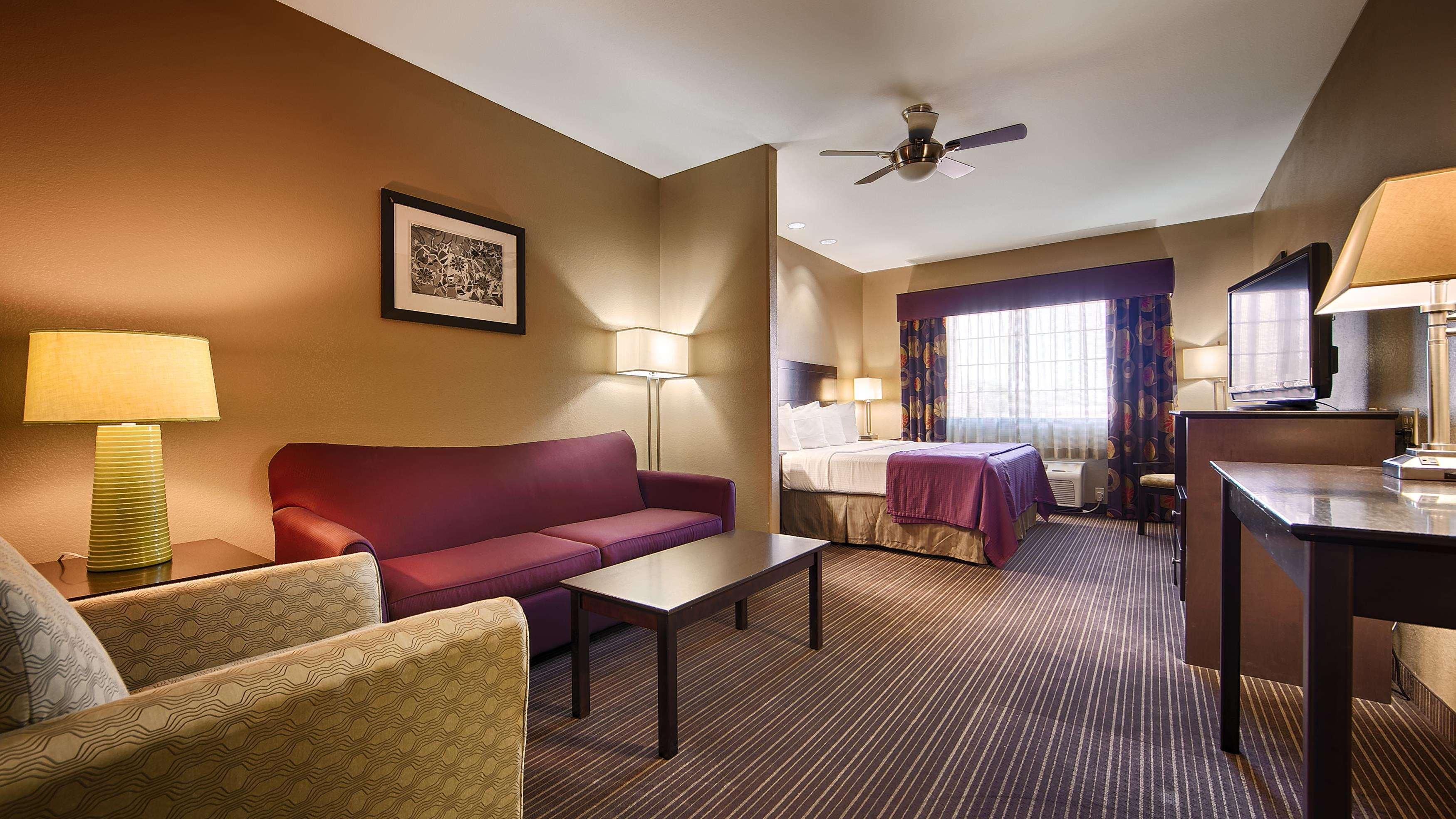 Best Western Giddings Inn & Suites Bagian luar foto